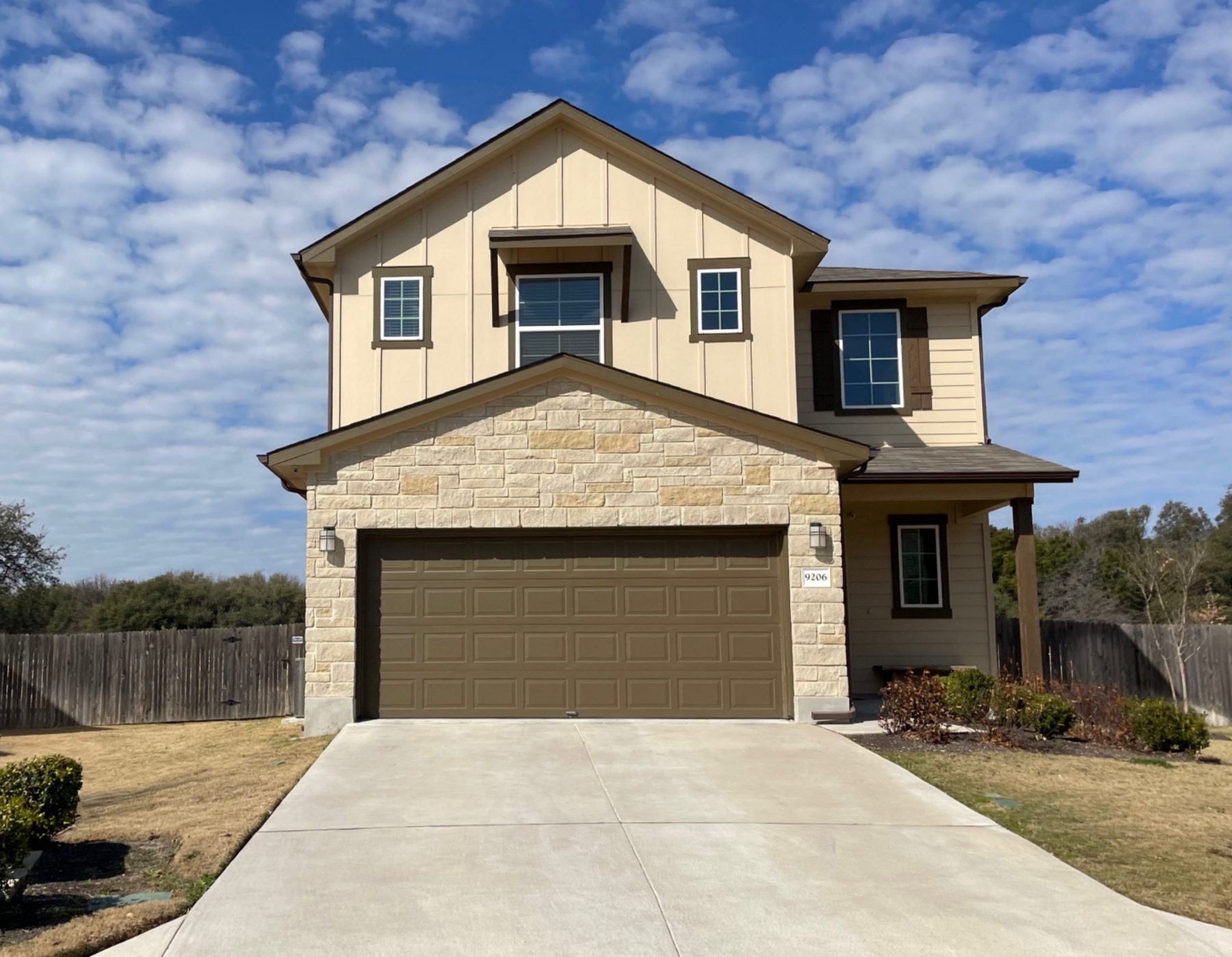 neighborhoods near apple Austin campus amber oaks