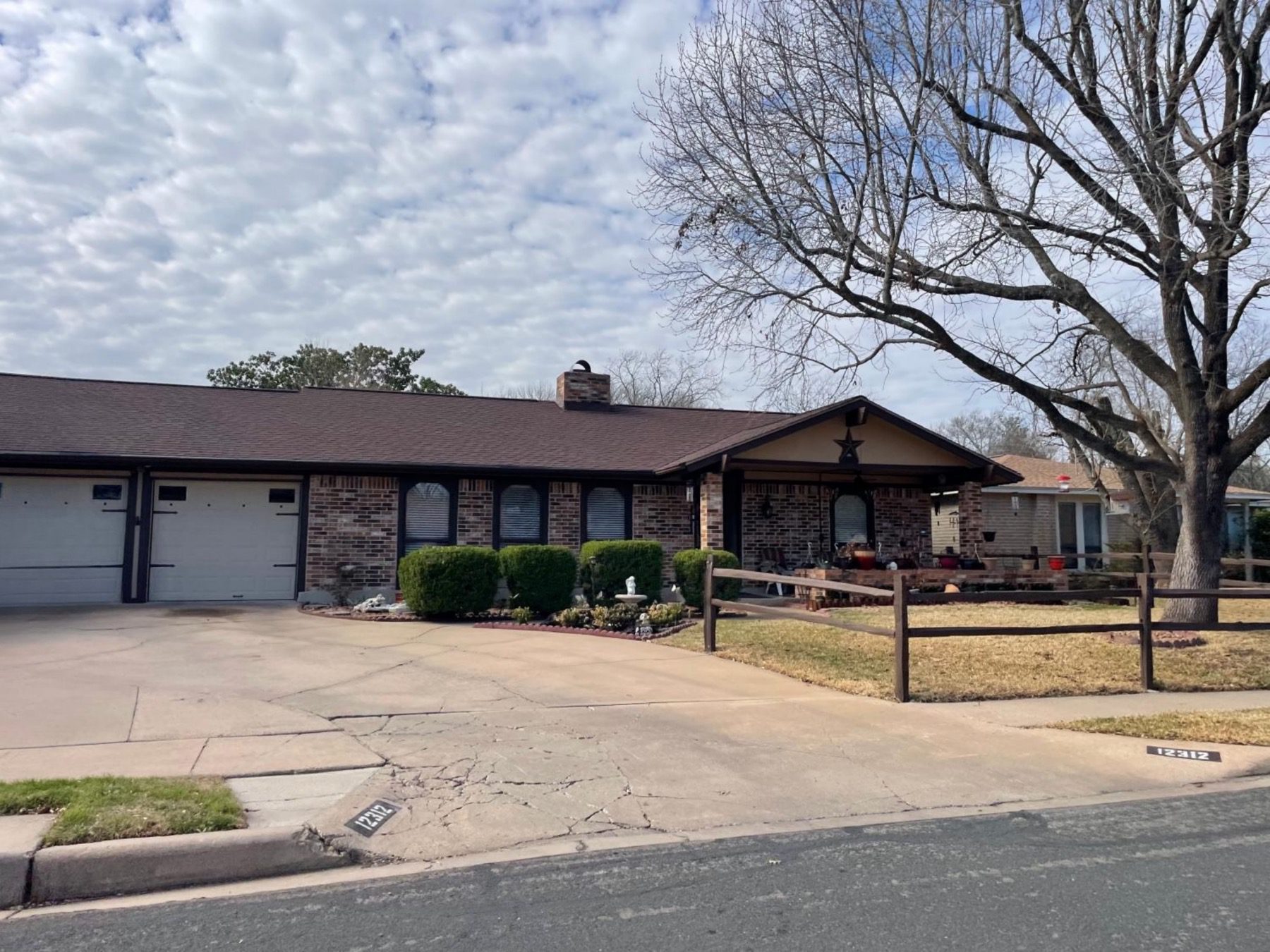 deerbrook village ranch style home in Austin 78750
