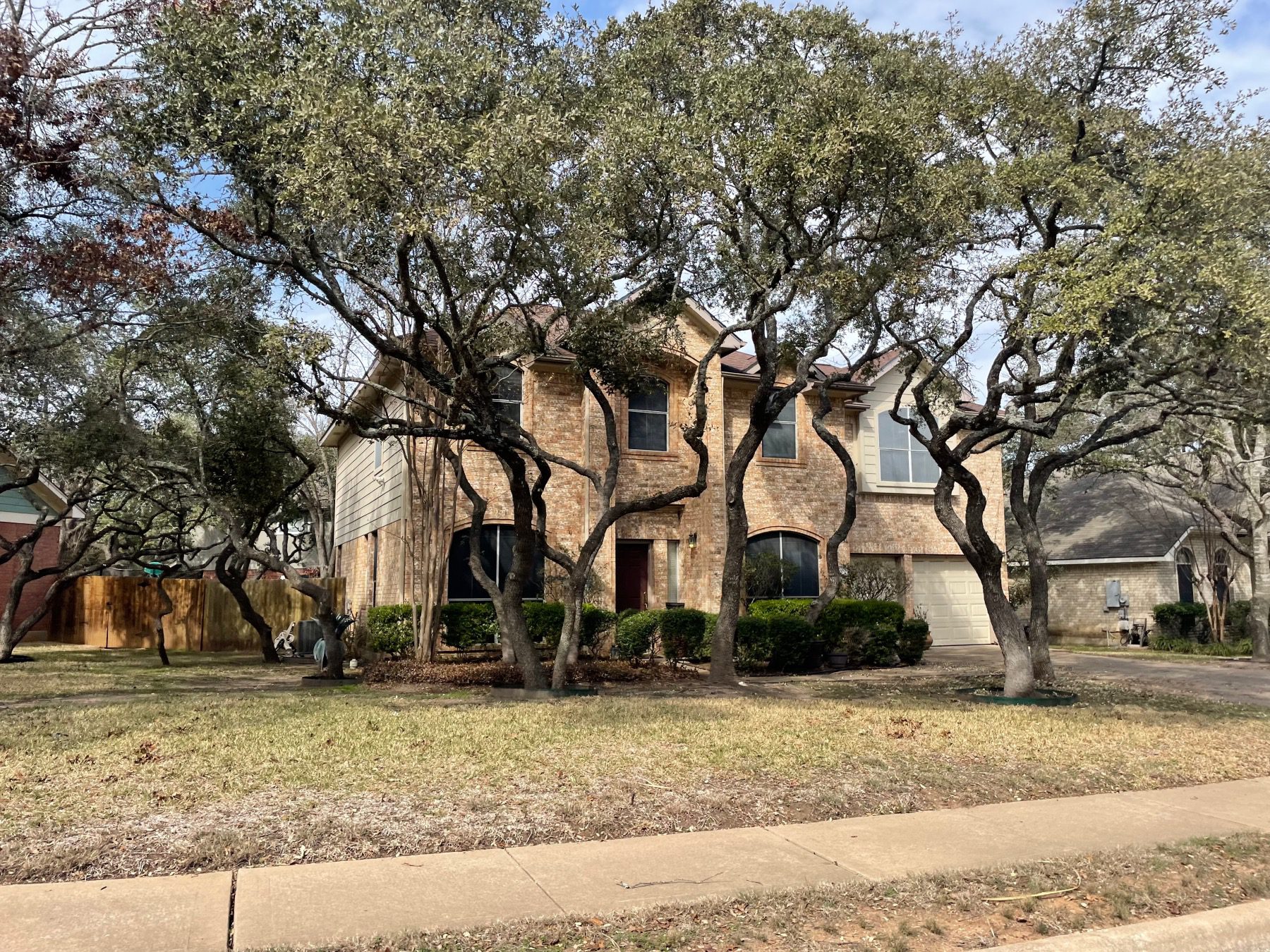 neighborhoods near Mopac and slaughter deer park at maple run