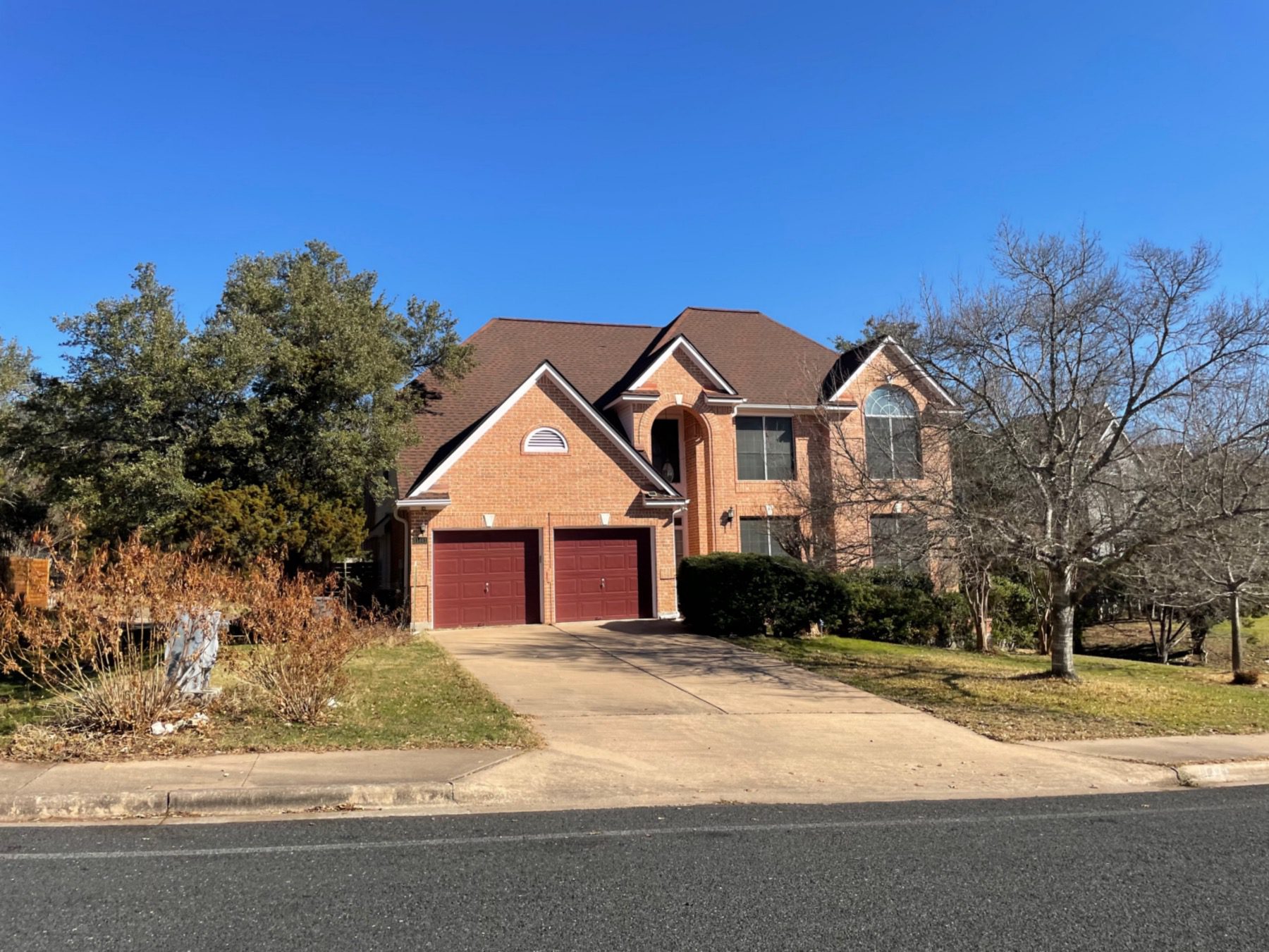 tanglewood estates home on large lot in Austin texas 78750