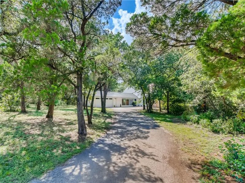 lake ridge estates West Austin neighborhood guide