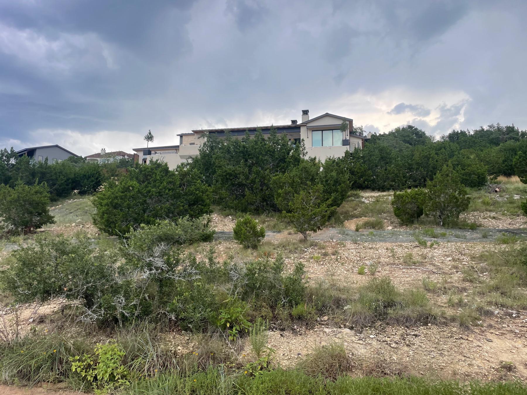 Bebys Ranch Austin home on hill