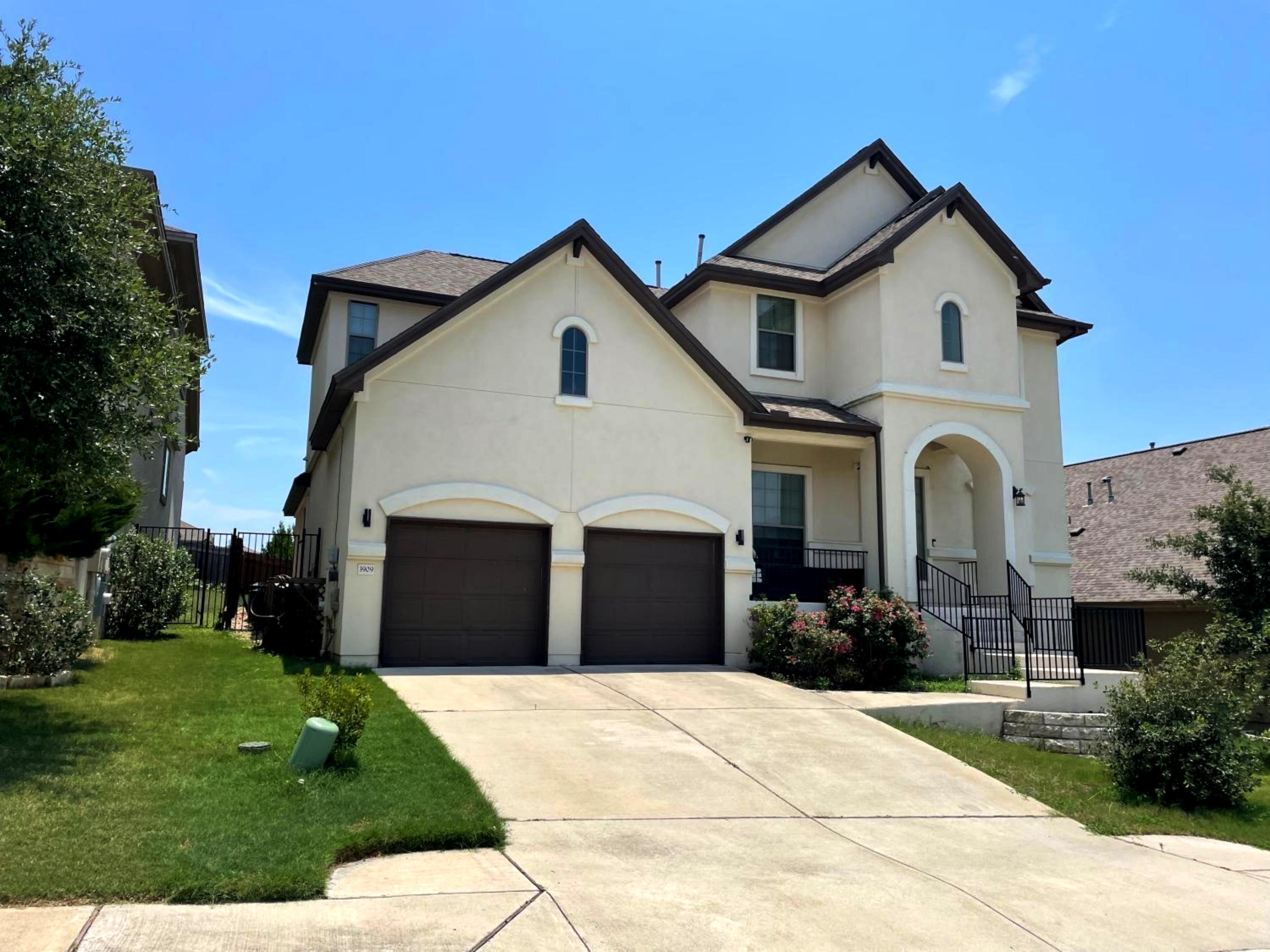 ladera bee cave stucco home 78738