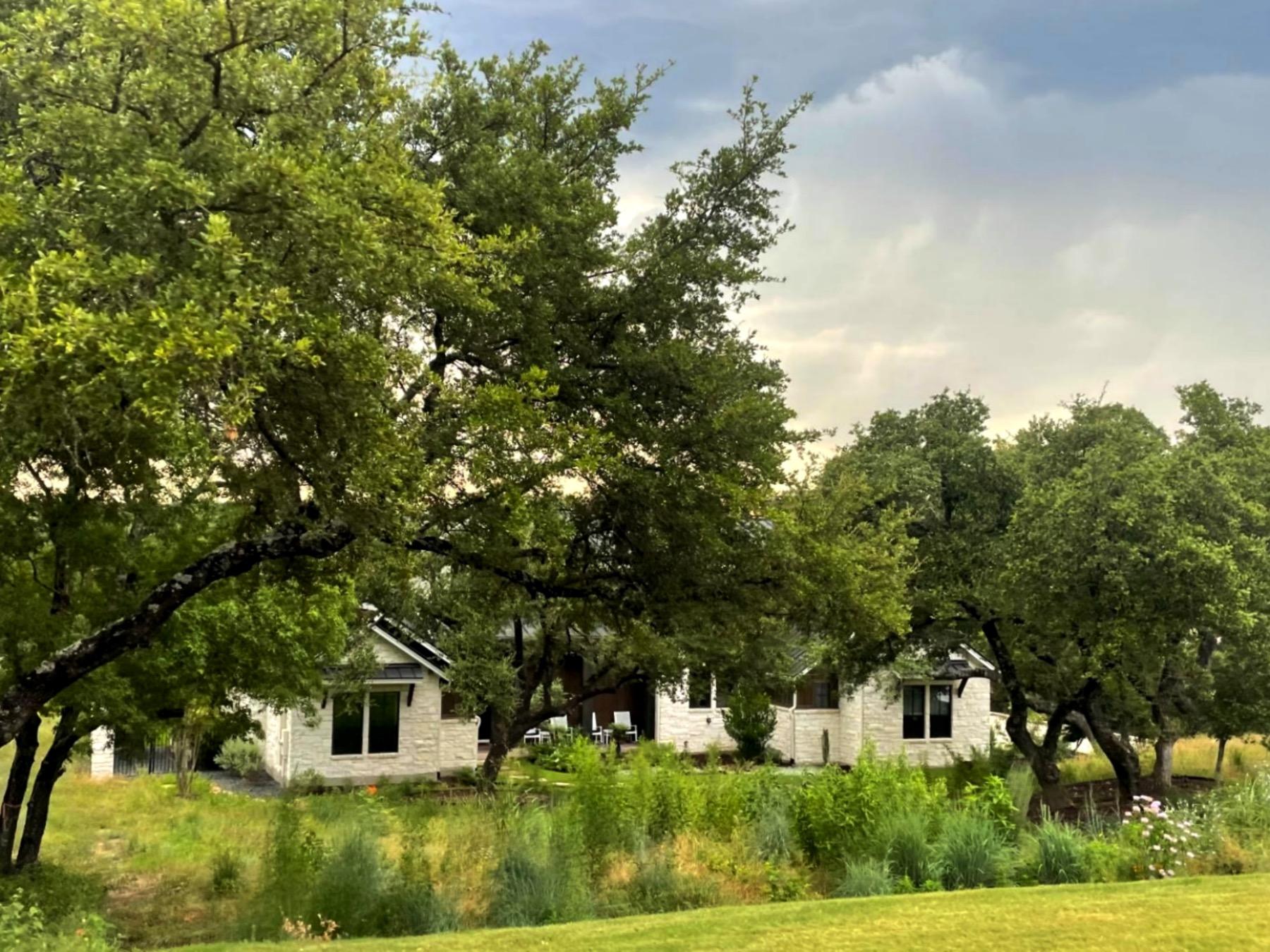 round mountain home in lakeway texas 78734