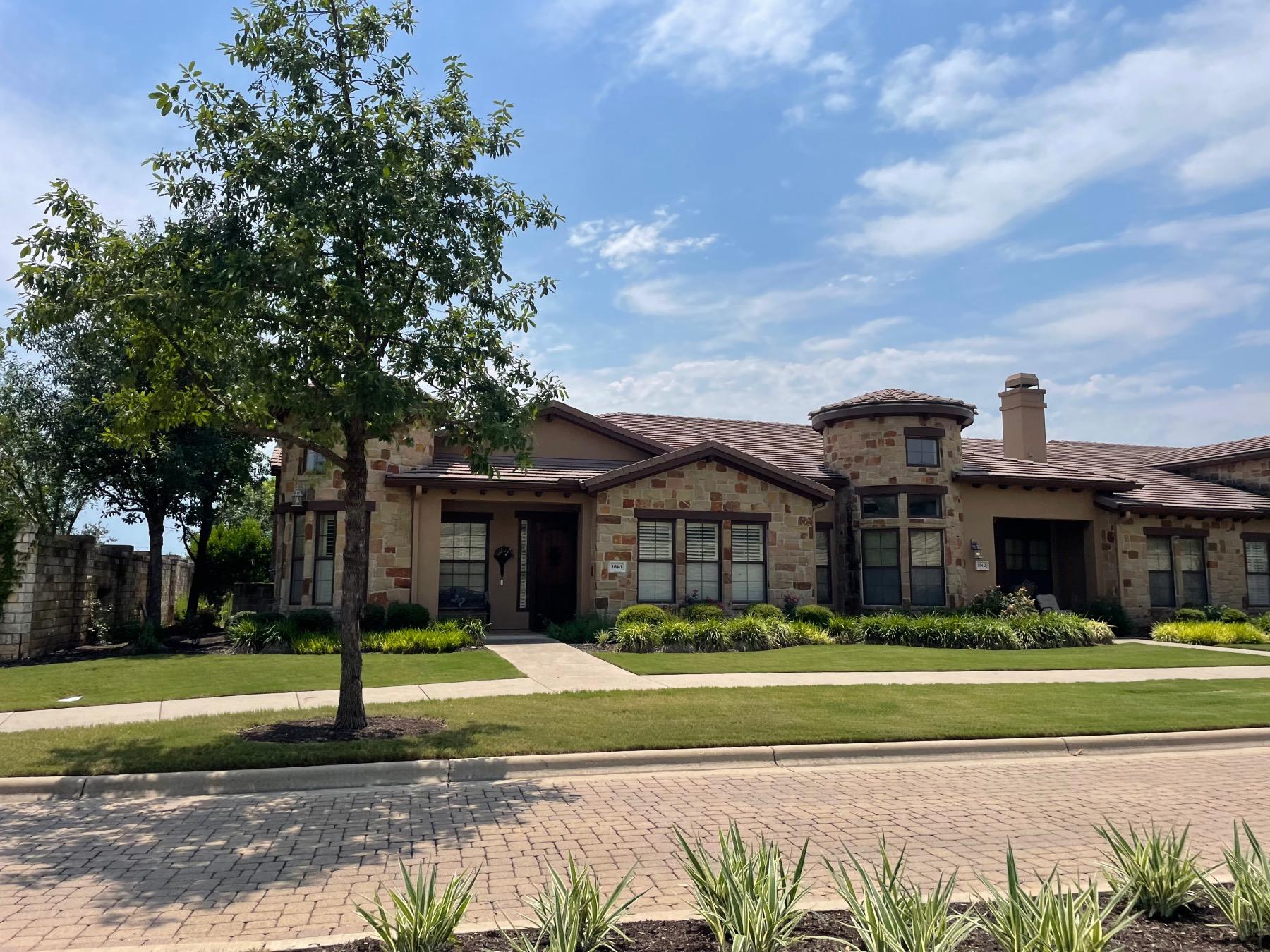 tuscan village lakeway homes
