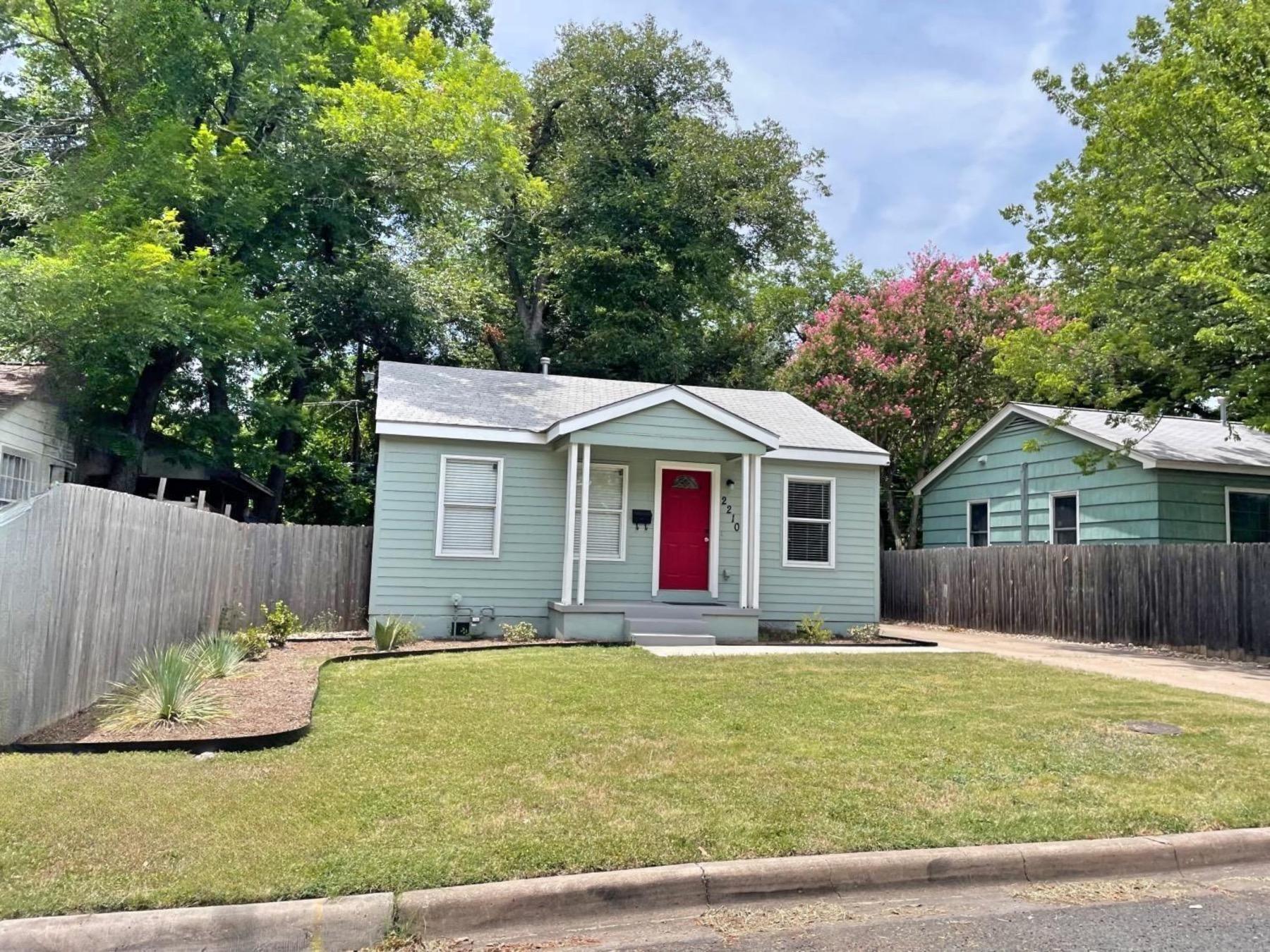 neighborhoods near UT Austin heights