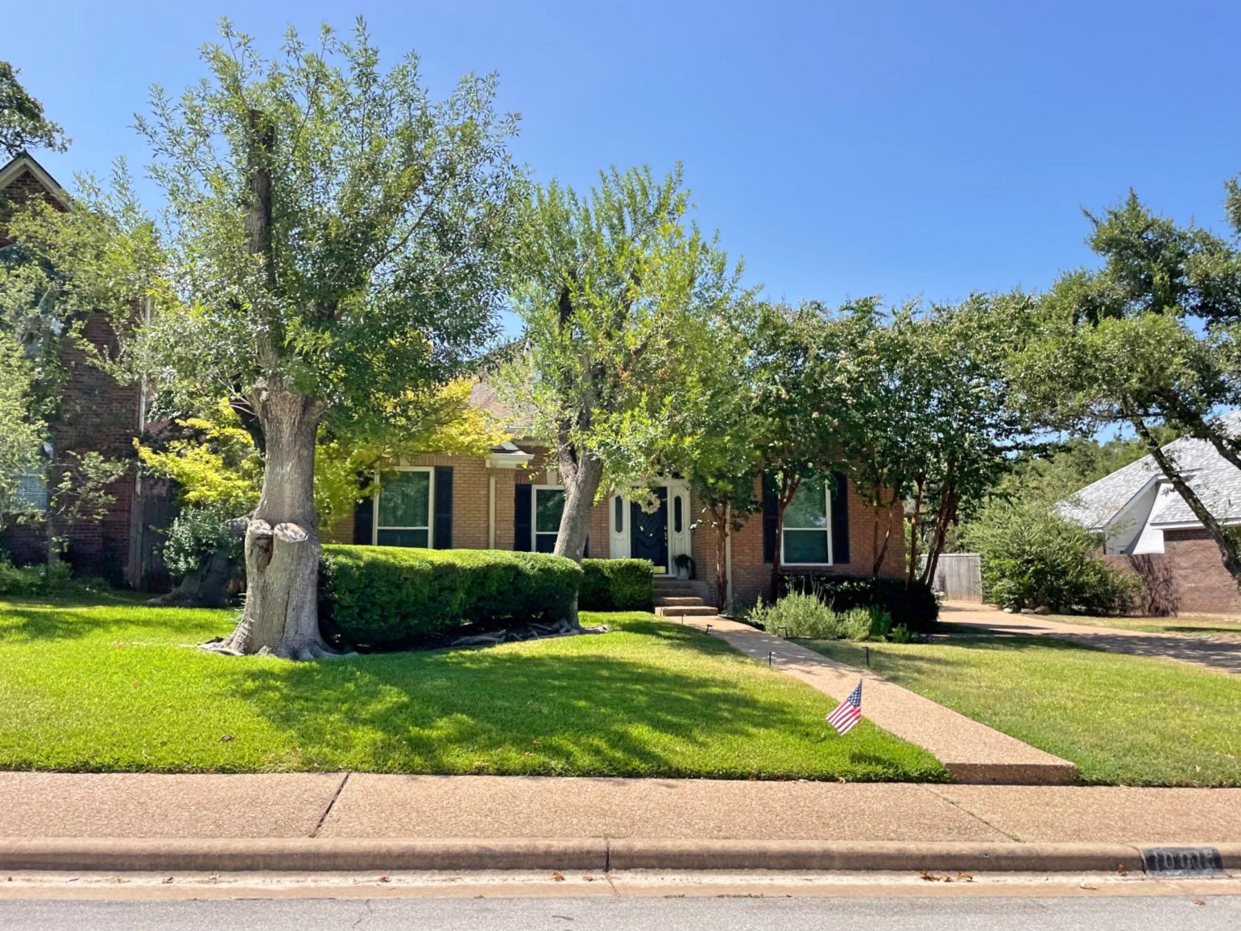 Barton Creek west one story home in Austin tx 78733