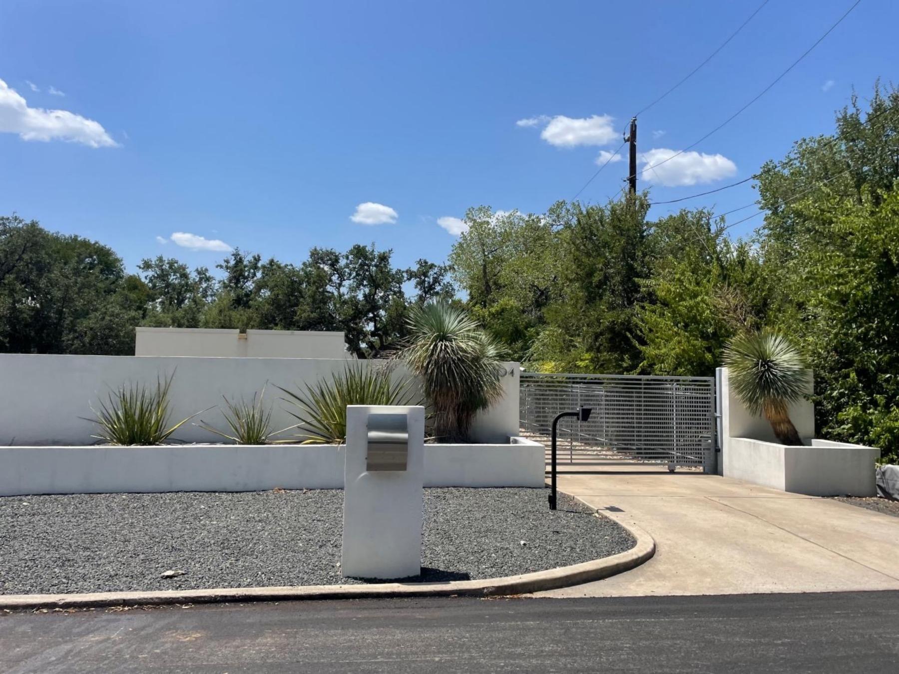 gated estate in aqua verde Austin texas 78746