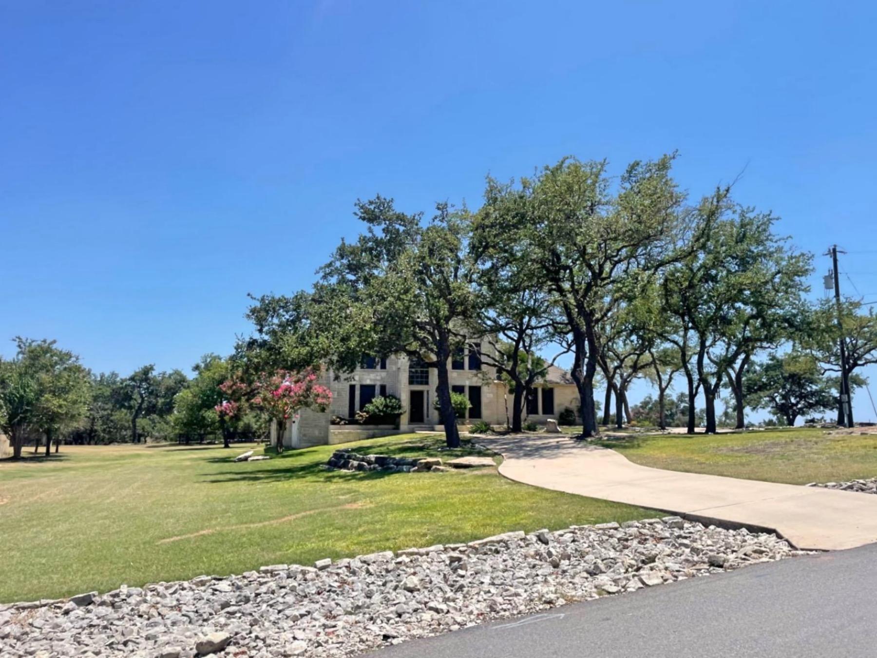 leander neighborhoods with 1 acre lots grand mesa