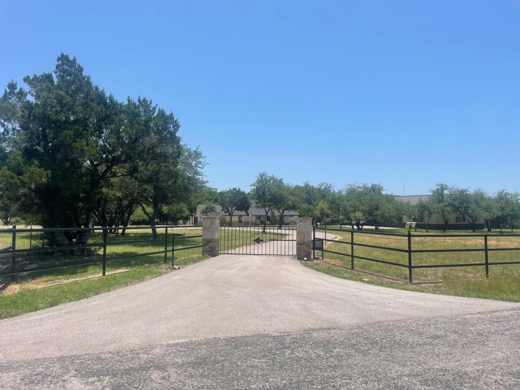 round mountain estates neighborhood acreage lots leander