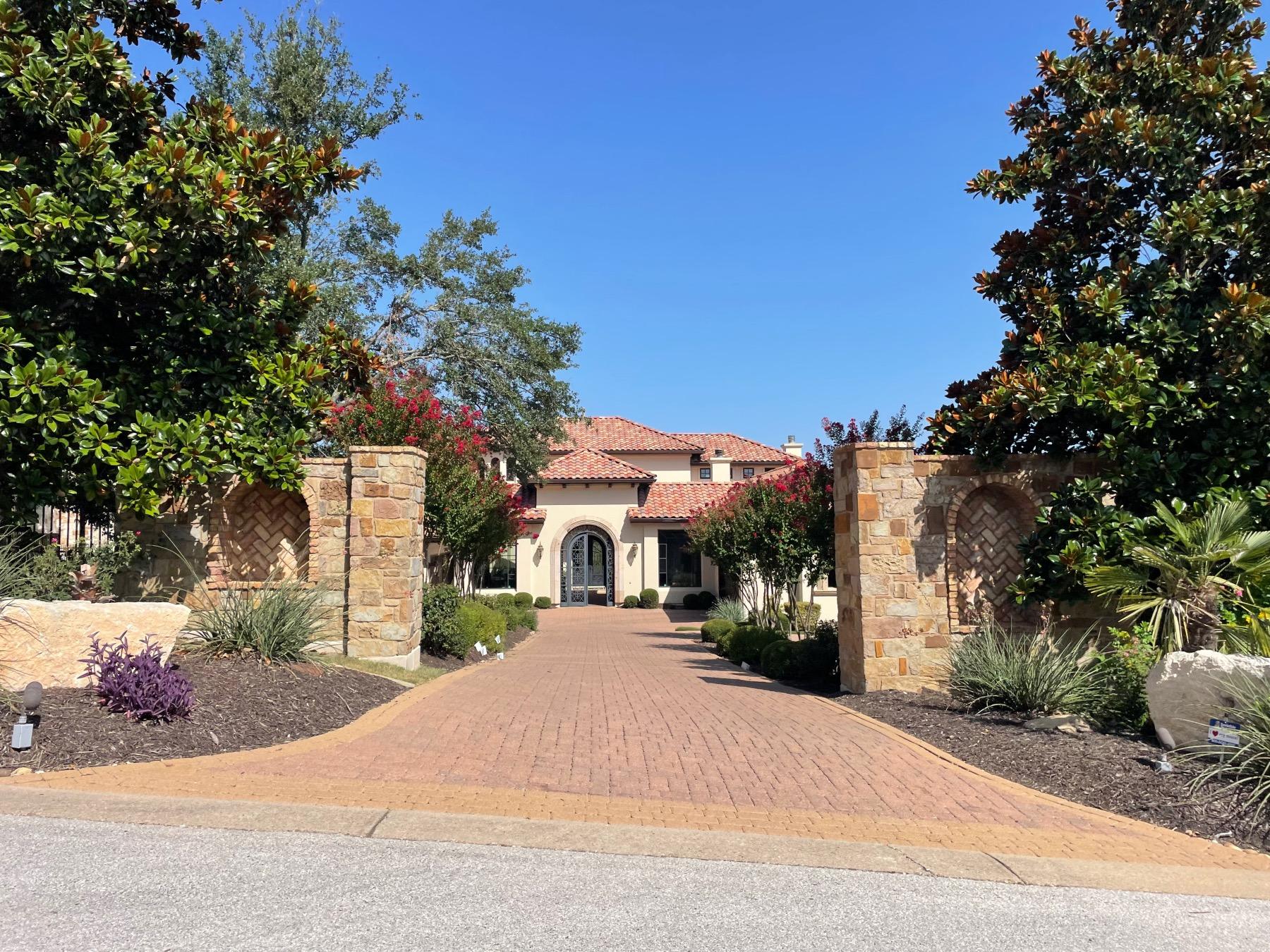 seven oaks luxury home in Austin texas 78733