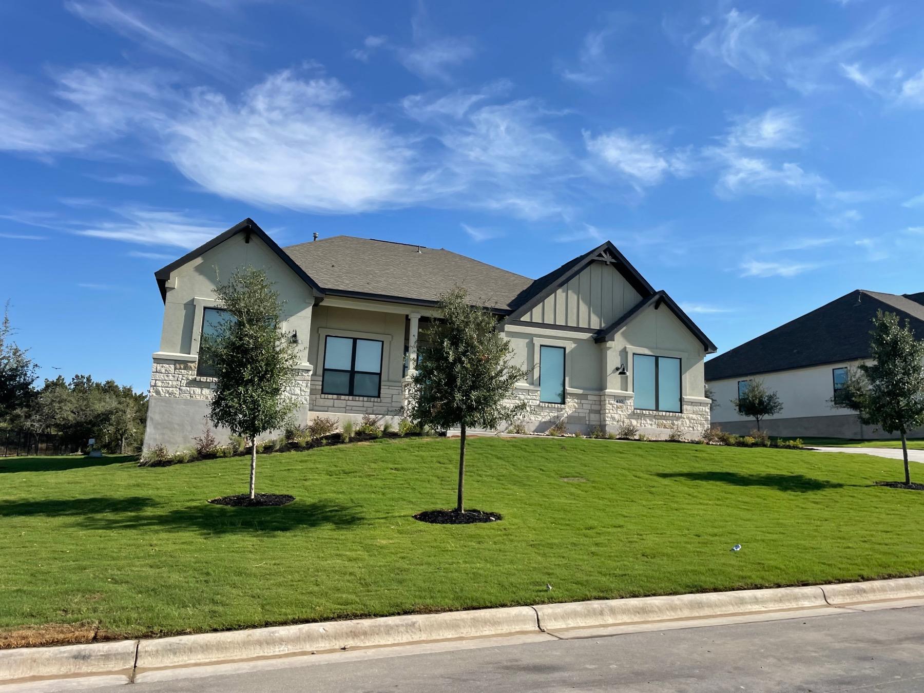 dripping springs 1 story home in Esperanza