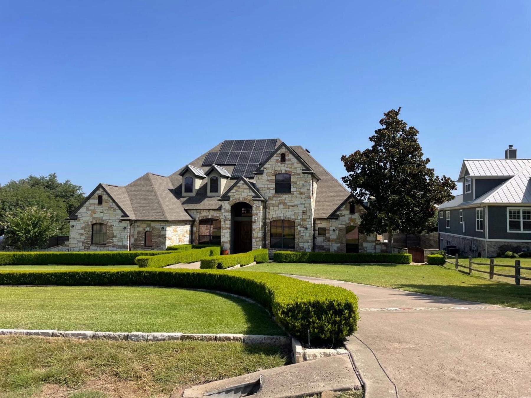 rio robles luxury home with solar panels Austin tx