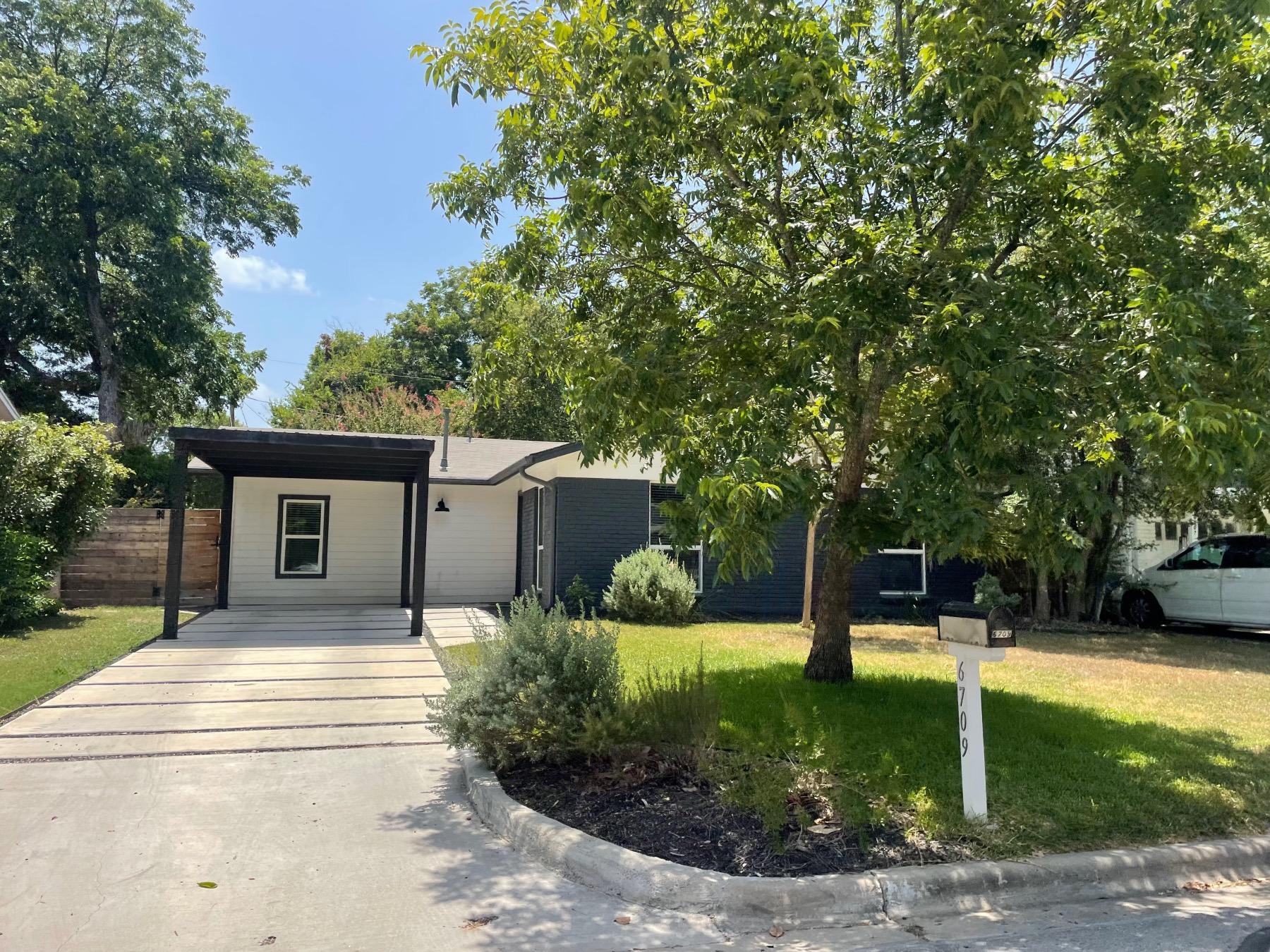Austin 78723 home in Windsor park