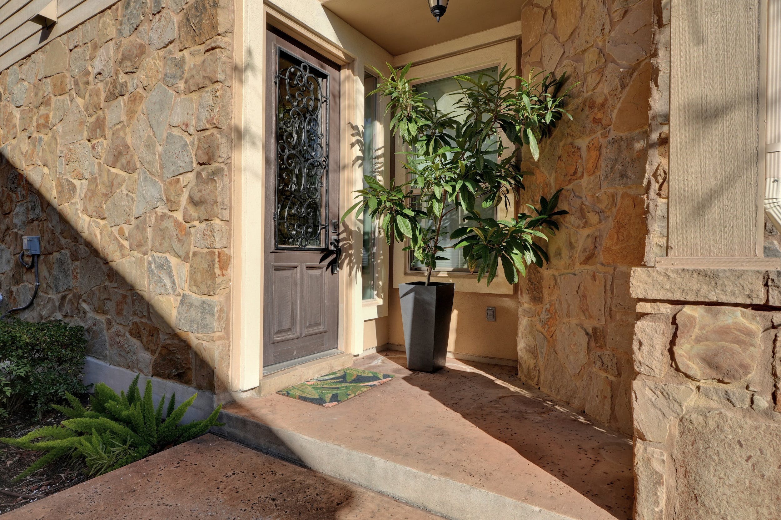 7517 Colina Vista A Austin front door