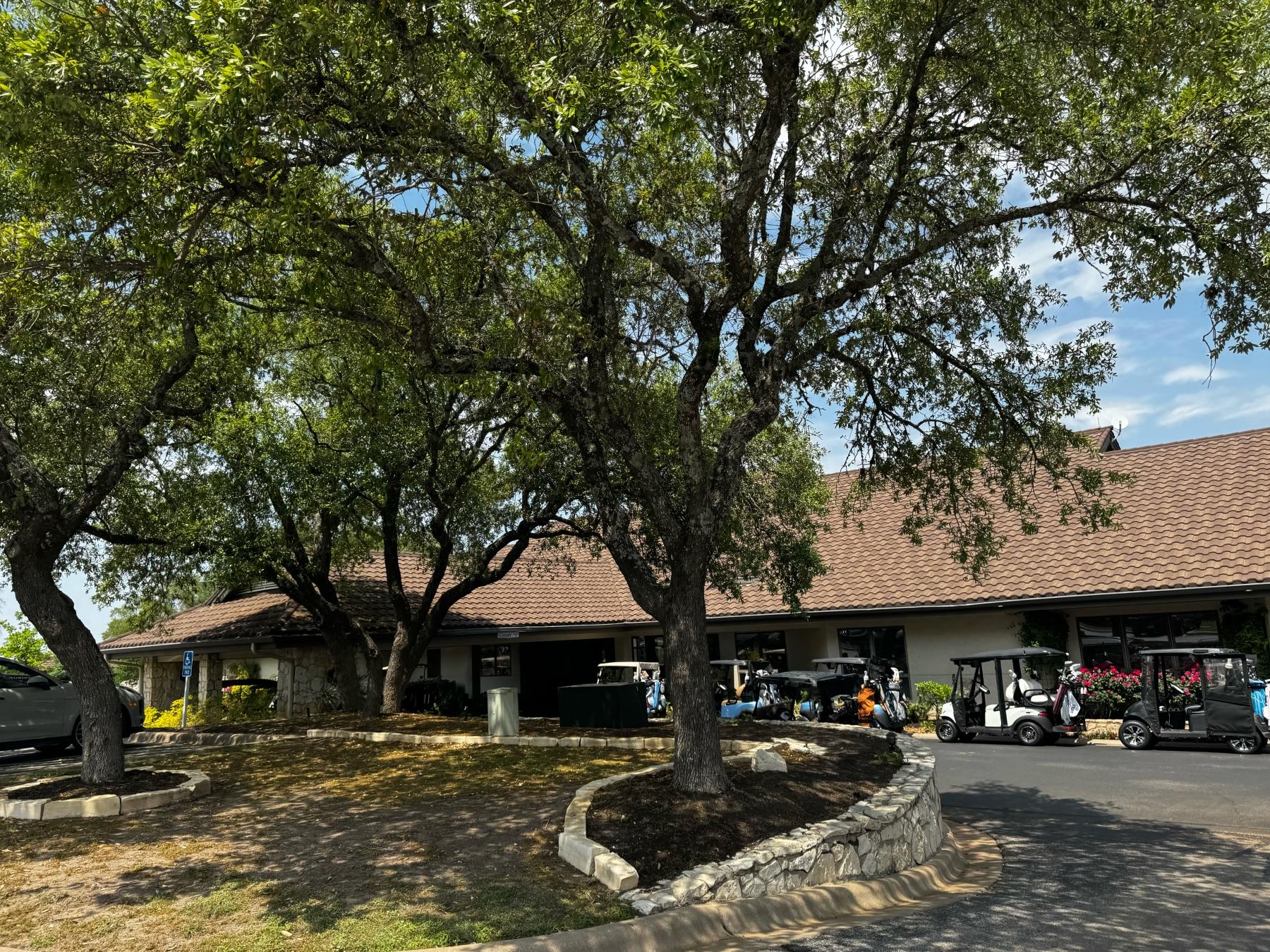 barton creek lakeside spicewood clubhouse