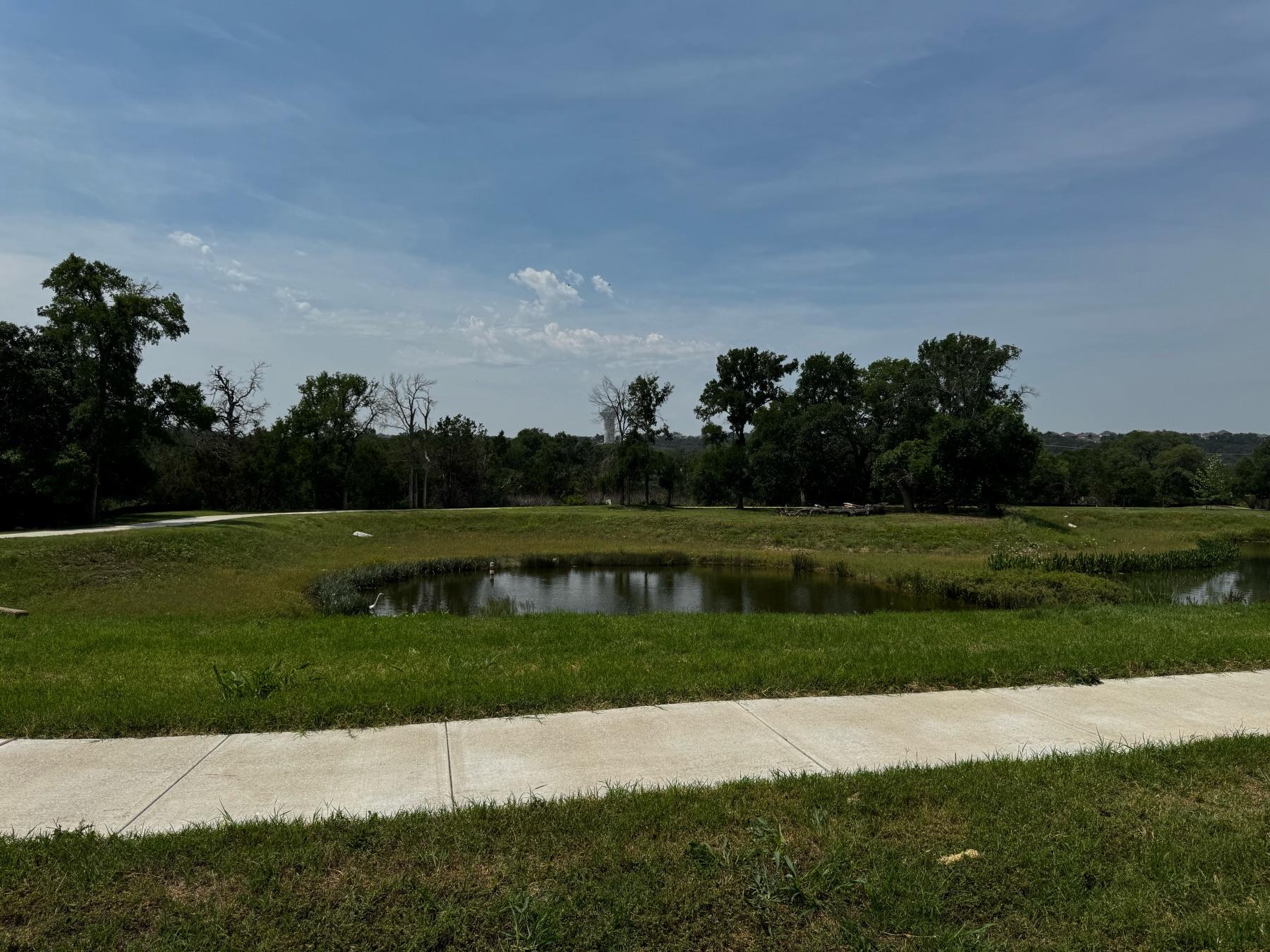 bluffview reserve leander pond