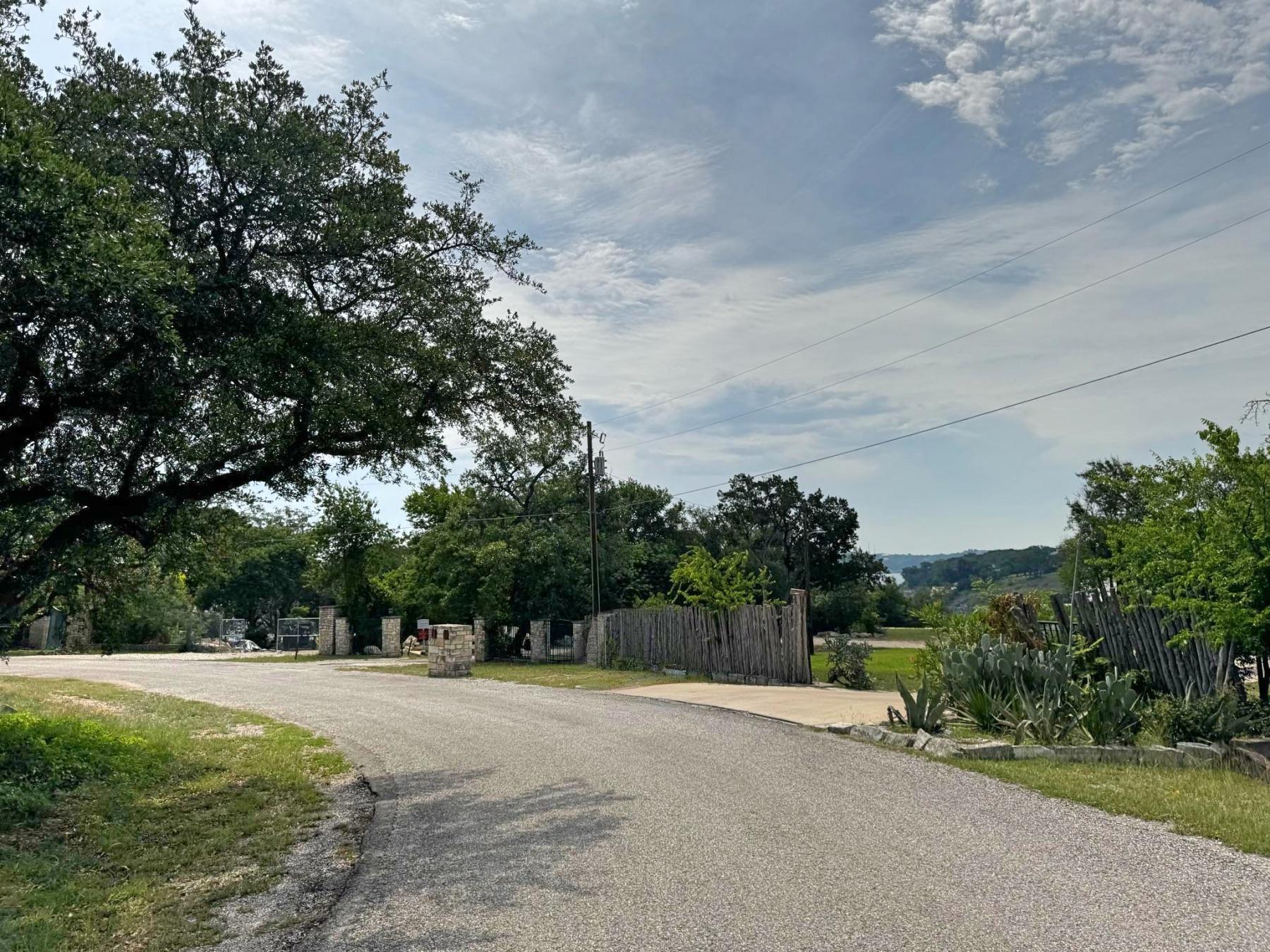 cul de sac in lakeshore ranch lago vista