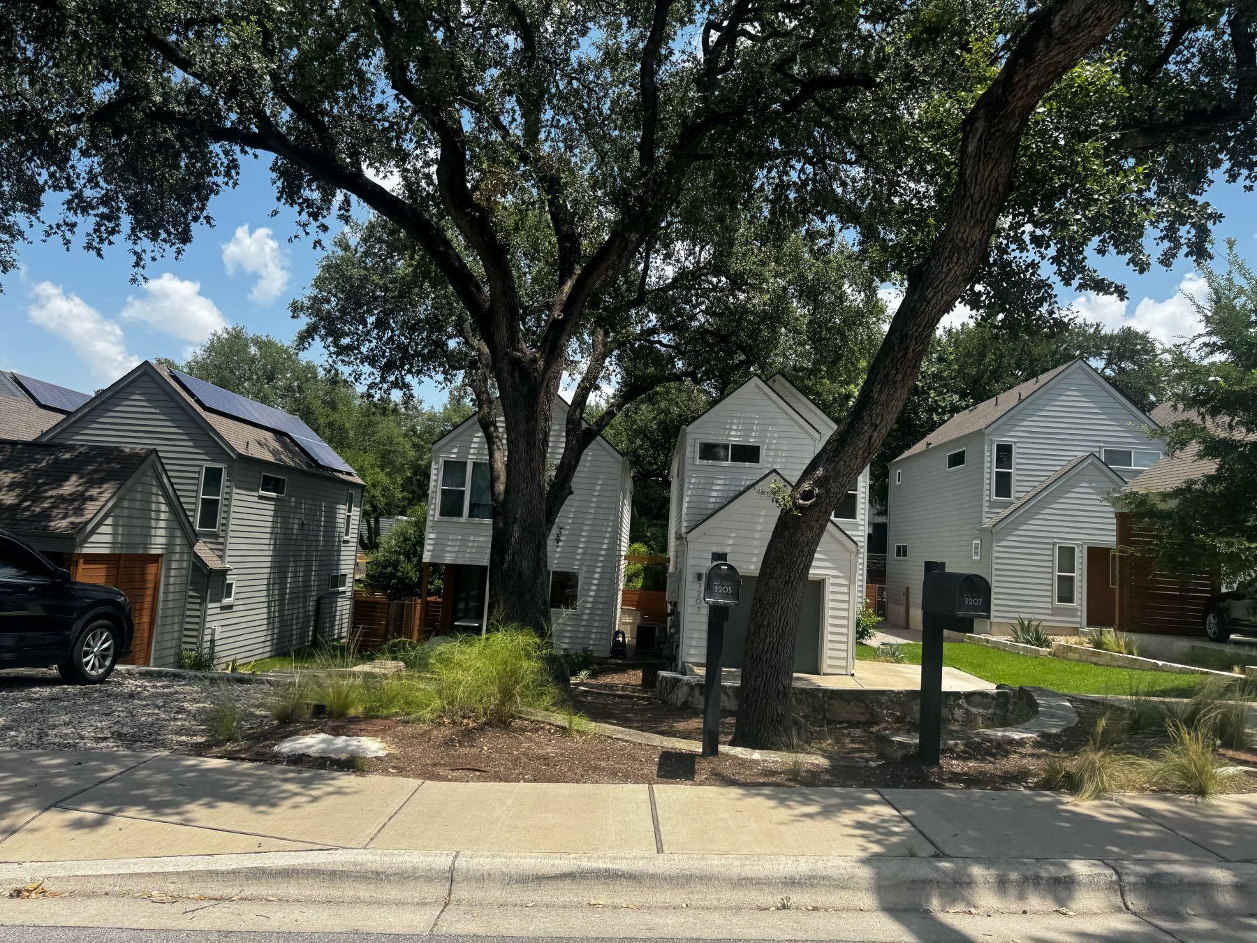 lightsey ridge Austin homes with garages