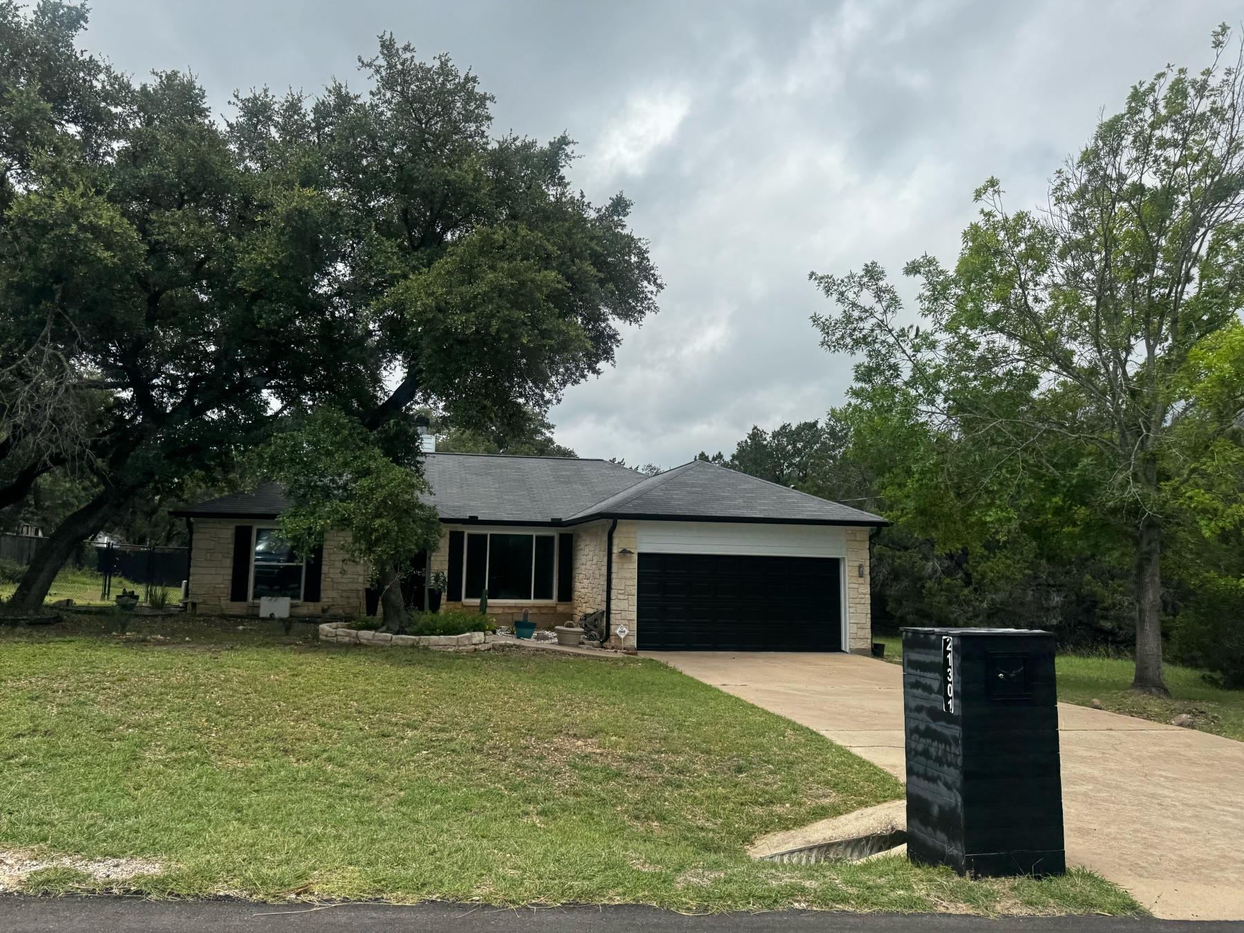 lago vista estates one story home 78645